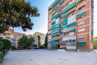 Piso en venta en Polígono Cartuja – La Paz en Granada