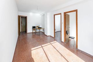 Piso en venta en Polígono Cartuja – La Paz en Granada