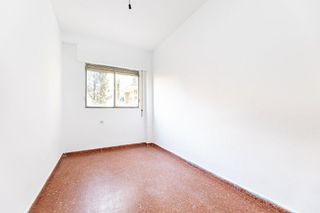 Piso en venta en Polígono Cartuja – La Paz en Granada