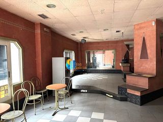 Local comercial en alquiler en Noia