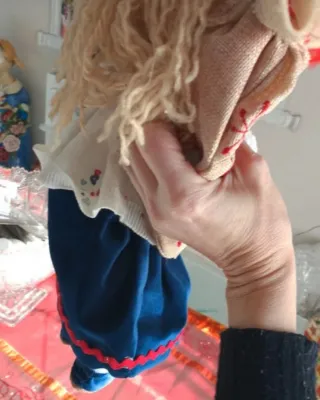 2 bambole stoffa dipinte a mano