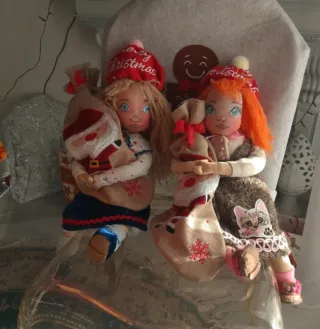 2 bambole stoffa dipinte a mano