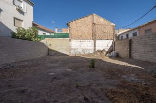 Terreno en venta en Avda. De los Ogíjares en Armilla