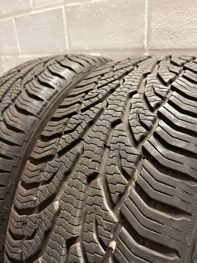 Neumáticos de invierno uniroyal 235-55-17