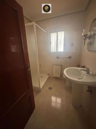 Chalet en venta en Peñamefecit - Avda Barcelona en Jaén