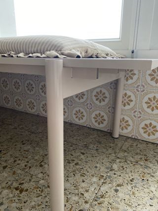 Bancos/Mesas Bajas Beige y Blanco