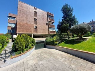 Piso en venta en Zona Pueblo en Pozuelo de Alarcón