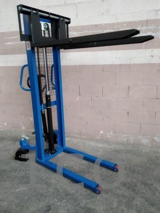 Apilador Manual 1000 Kg - 1600 mm - 16000