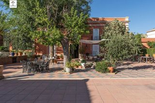 Chalet en venta en Ogíjares