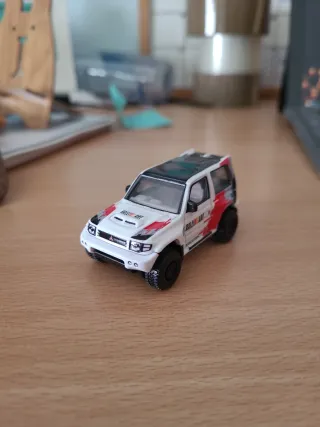 Hot Wheels Premium Mitsubishi Pajero Evolution