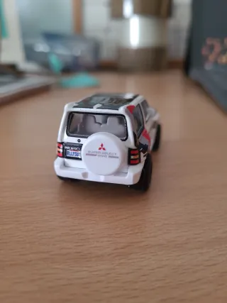 Hot Wheels Premium Mitsubishi Pajero Evolution