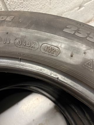 Neumáticos Michelin 235-55-17