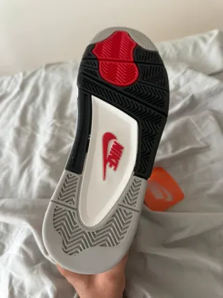 Jordan 4 Retro Military Black Talla 39-41