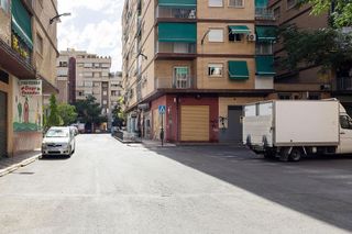 Local comercial en venta en Barrio de Zaidín en Granada