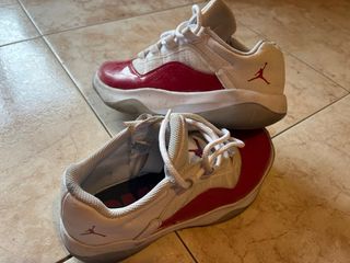 Zapatillas Jordan Rojas y Blancas
