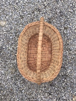 Cesto in vimini con manico