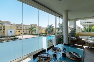 Piso en alquiler en Cabo Pino - Reserva de Marbella en Marbella