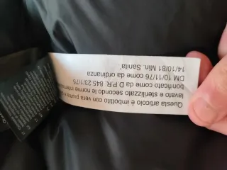 Chaqueta The North Face Negra y Amarilla