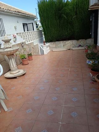 Chalet en alquiler en El Faro de Calaburra - Chaparral en Mijas