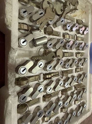 Stock materiali per porte blindate