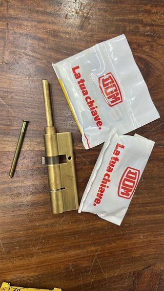 Stock materiali per porte blindate