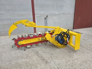 ZANJADORA PARA MINICARGADORA GIRATORIA 5-10TN