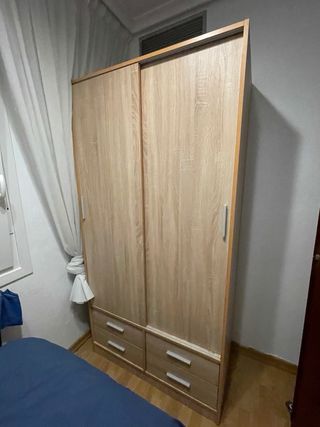 Armario puertas correderas madera