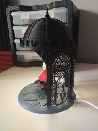 Lámpara Diorama Hornet Hollow Knight Regulable