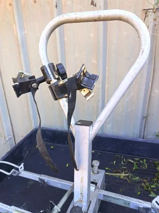 Portabicicletas con matrícula