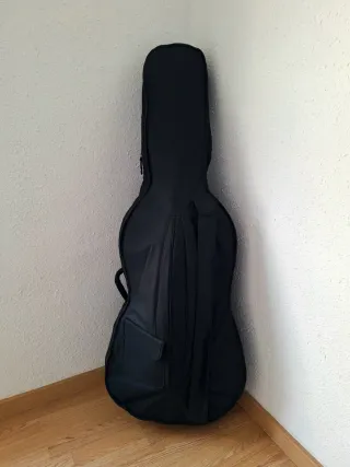 Violonchelo con arco + funda + atril + correa pica