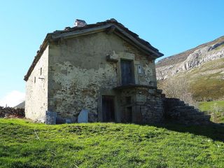 Chalet en venta en Espinosa de los Monteros