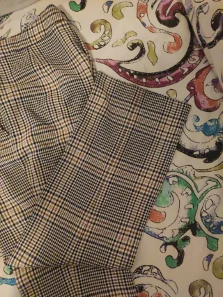 Pantalón de cuadros multicolor ,queda como t.38