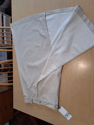 Falda Zara polipiel beige Talla M