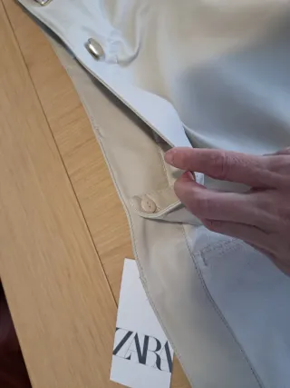 Falda Zara polipiel beige Talla M