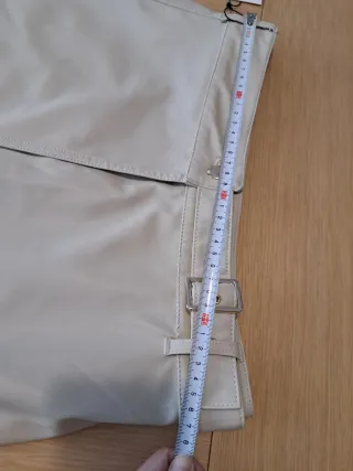 Falda Zara polipiel beige Talla M