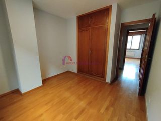 Piso en venta en Plaza España - Villa Pilar - Reyes Católicos - Vadillos en Burgos