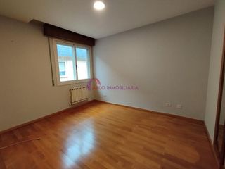 Piso en venta en Plaza España - Villa Pilar - Reyes Católicos - Vadillos en Burgos