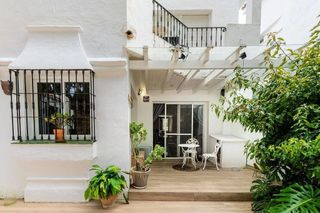 Casa adosada en venta en Los Naranjos - Las Brisas en Marbella