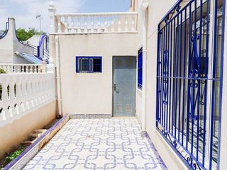 Casa adosada en venta en La Siesta - El Salado - Torreta en Torrevieja