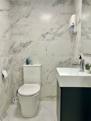 Oficina en venta en Zona Puerto Deportivo en Fuengirola