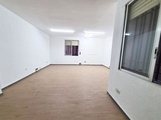 Piso en venta en El Pla del Remei en Valencia