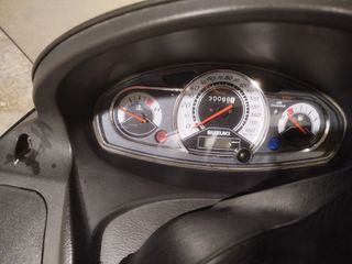 Suzuki Burgman 200 Scooter