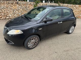 Lancia Ypsilon 2013
