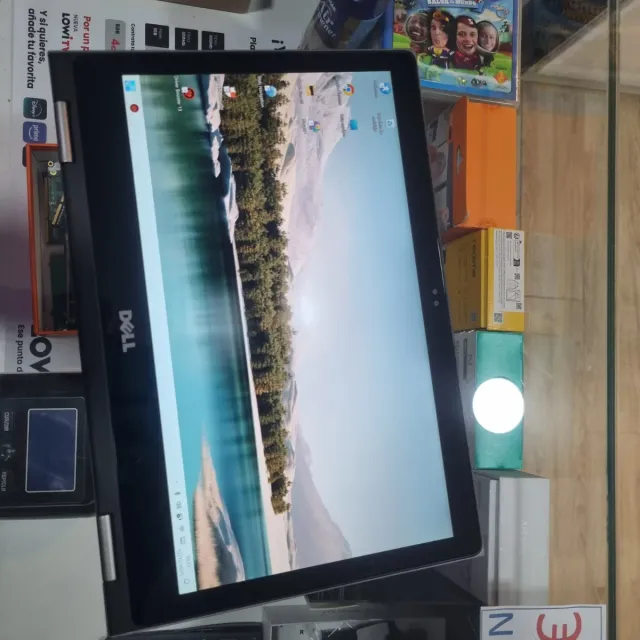 Dell Inspiron 13 5000 i7 , 1TB sd, 12gb ram. table