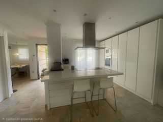 Casa adosada en venta en Elda