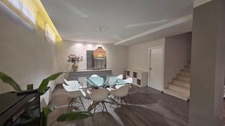 Casa adosada en venta en Elda