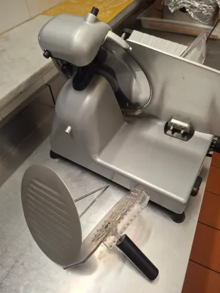 Affettatrice professionale 27,5 cm