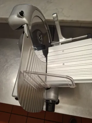 Affettatrice professionale 27,5 cm