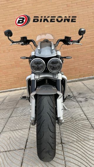 Triumph Rocket 3 GT - 2022 - 8.572 km