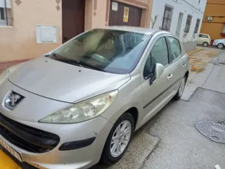 Peugeot 207 2001